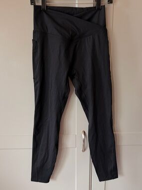 NWT Halara Cloudful Crossover Waist Pocket Leggings Black Size M